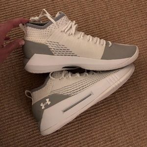 Under Armour NEW men’s basketball shoes 11 🏀